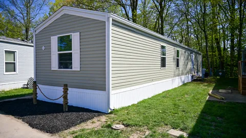 31 blue water Drive, Cicero, IN 46034 - MLS#: 21918322