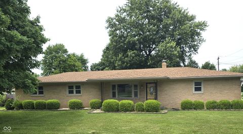 Photo of 3502 S Sadlier Drive, Indianapolis, IN 46239 (MLS # 22108217)