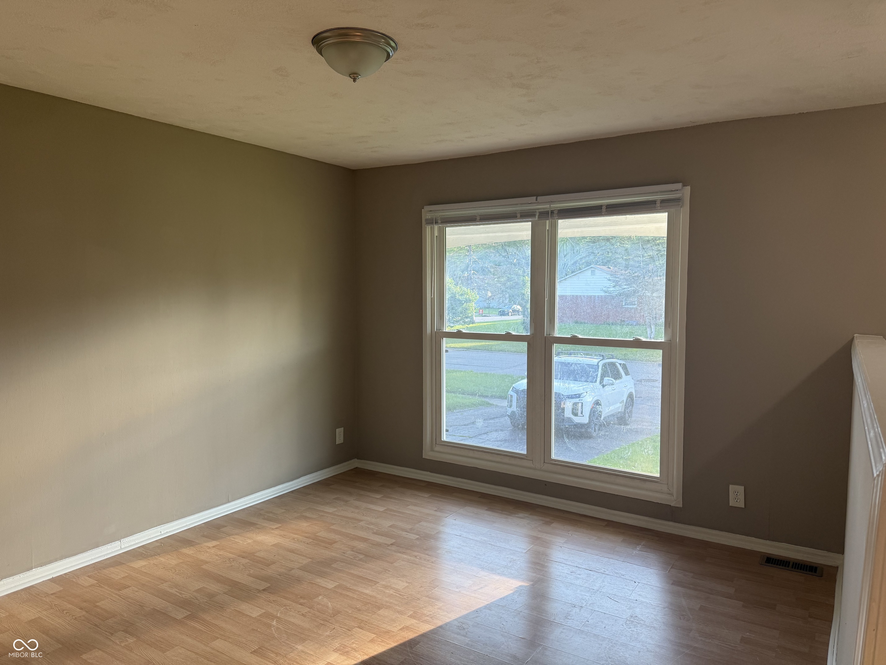 3829 Alsace Place