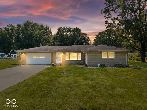 Photo of 709 Slack Drive, Anderson, IN 46013 (MLS # 22122081)