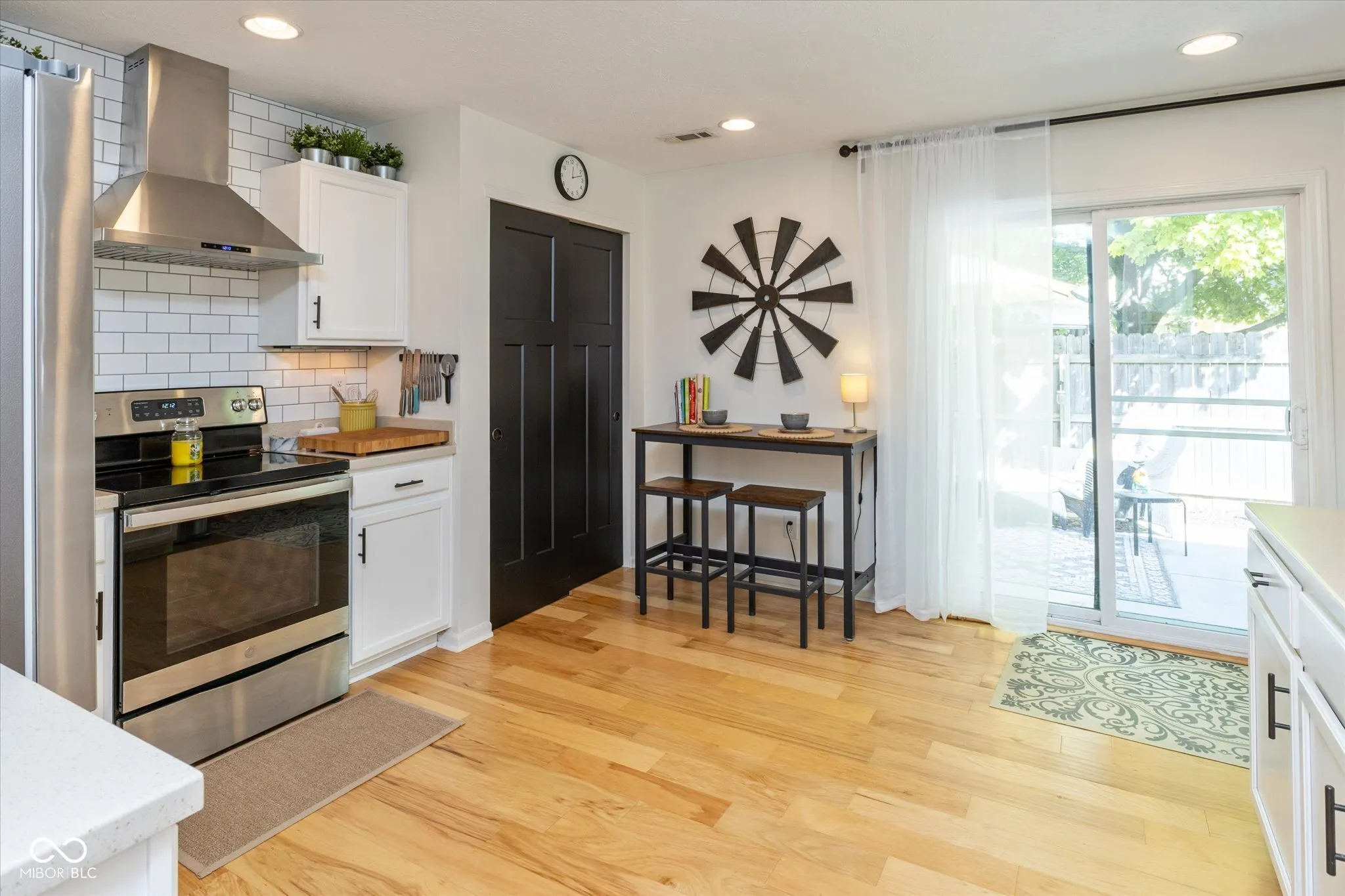 Fishers, Indiana 46038, United States, 3 Bedrooms Bedrooms, ,2 BathroomsBathrooms,Residential,Active,221734