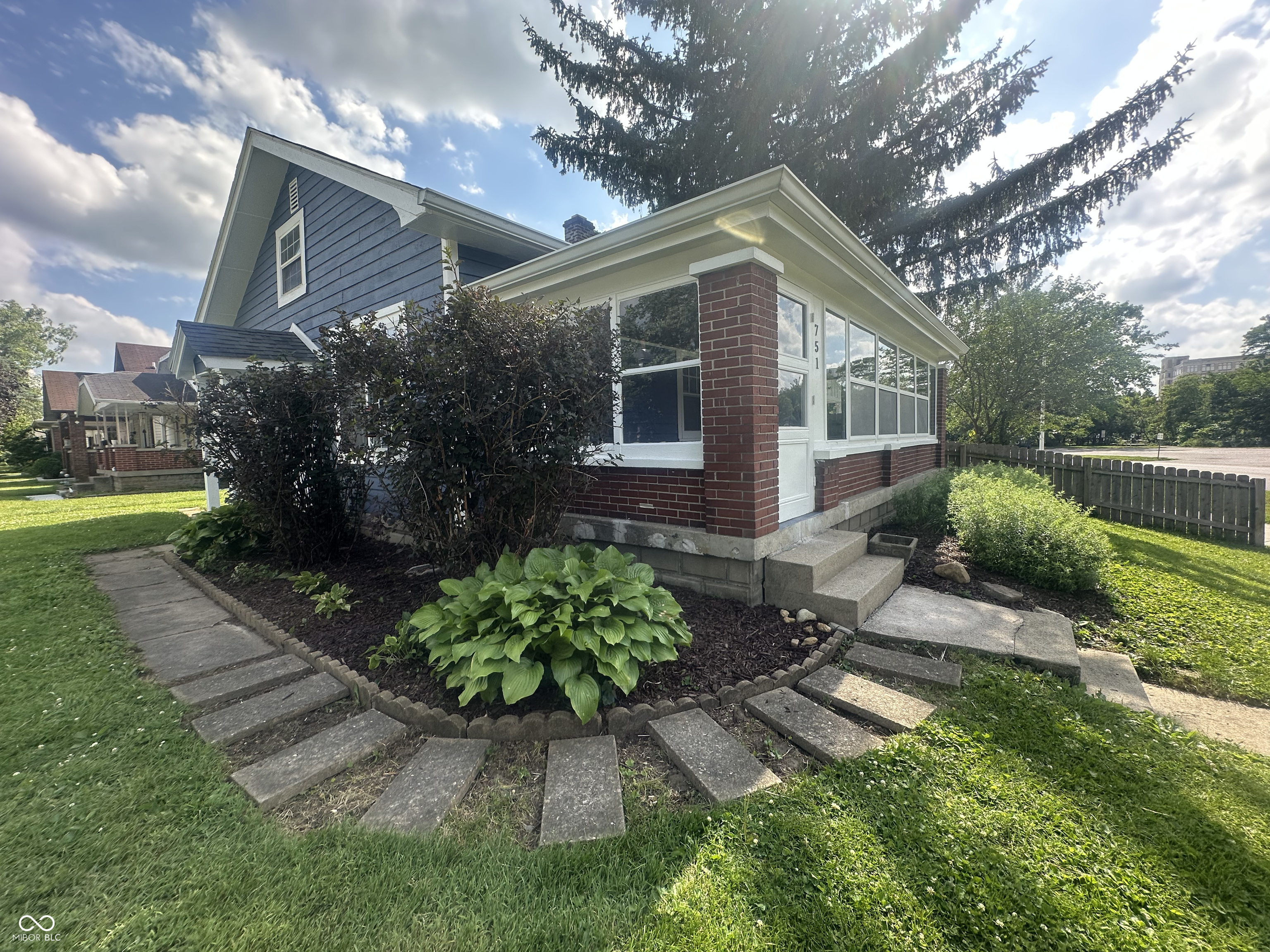 751 E Pleasant Run Parkway South Drive