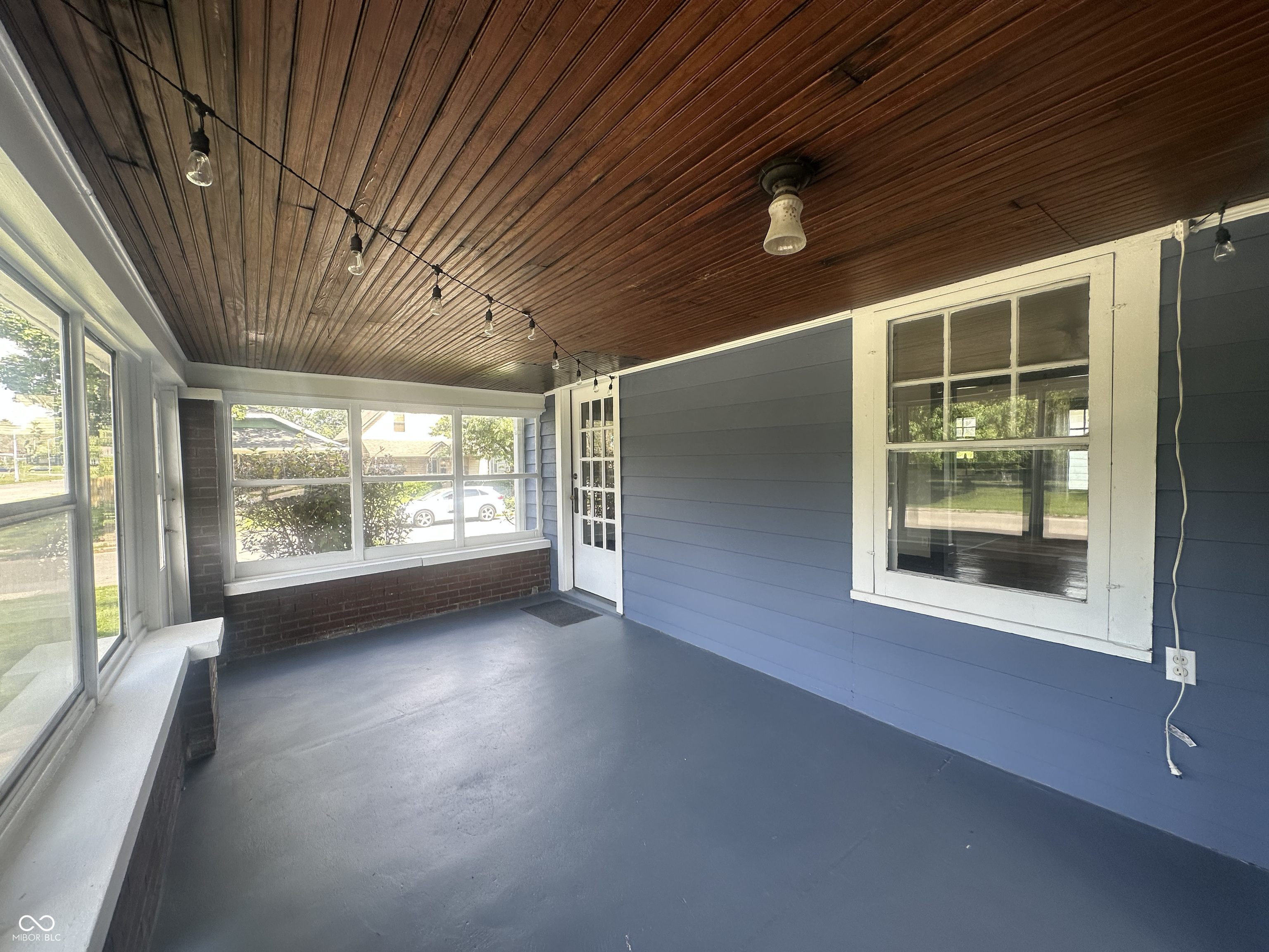 751 E Pleasant Run Parkway South Drive