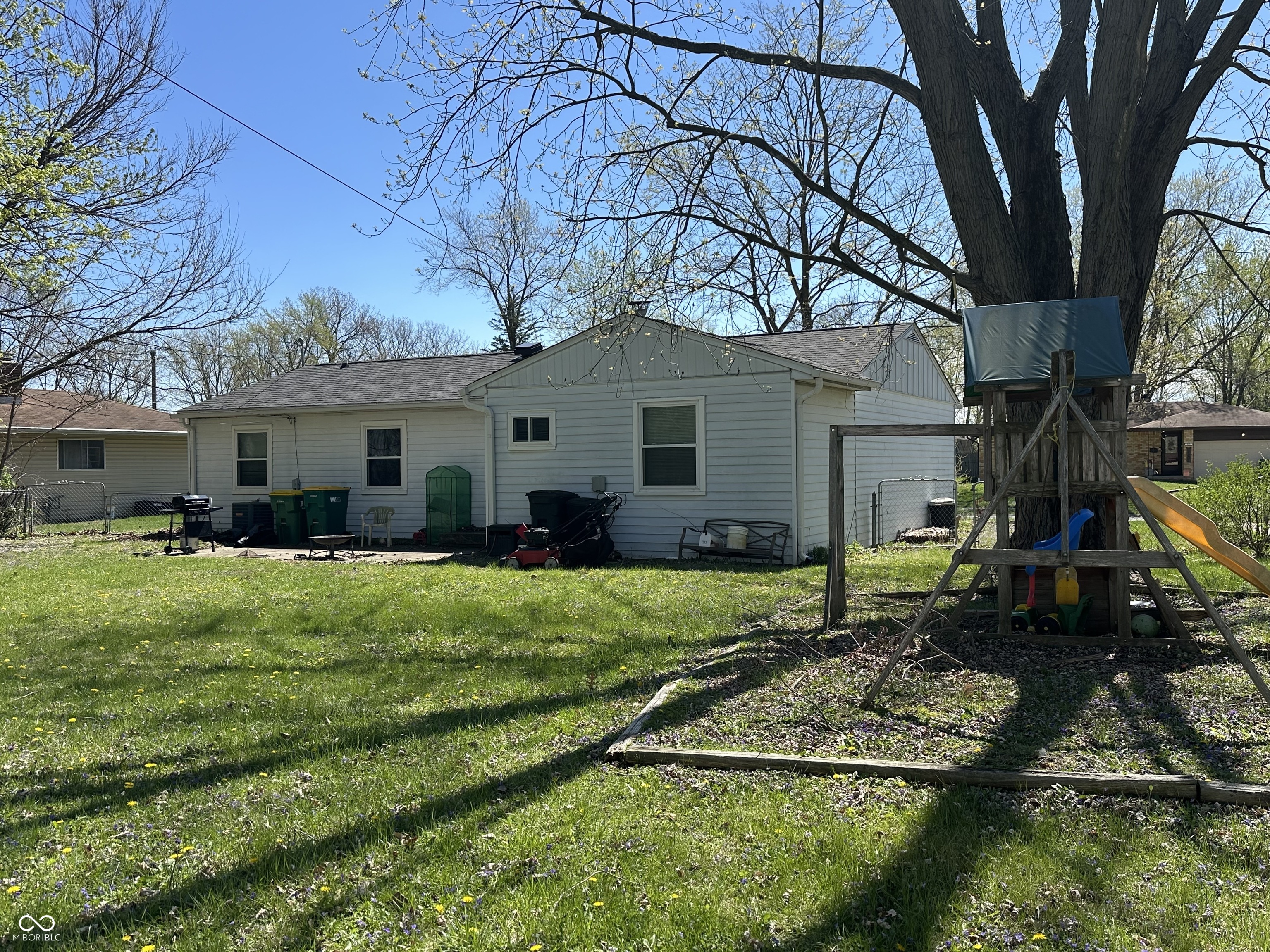 212 Maplebrook Drive