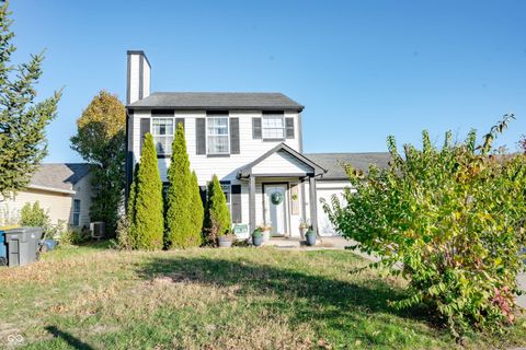 Photo of 3717 Lacebark Drive, Indianapolis, IN 46235 (MLS # 22072855)