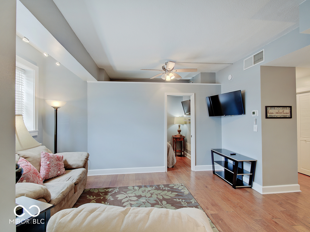 230 E 9th Street APT 108