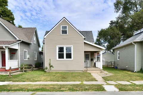 Photo of 1304 S H Street, Elwood, IN 46036 (MLS # 22061714)