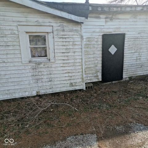 Photo of 210 Maple Street, Tipton, IN 46072 (MLS # 22090848)