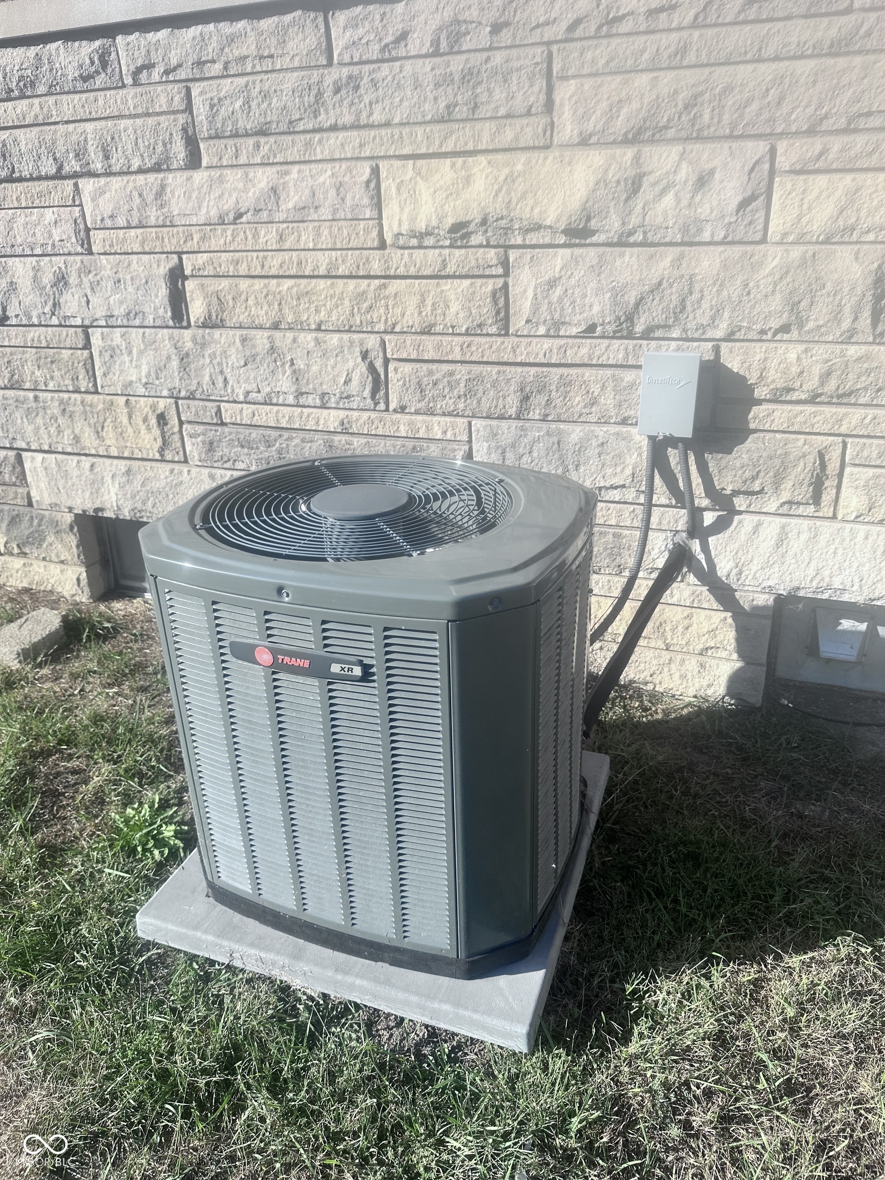 5555 Maplewood Drive