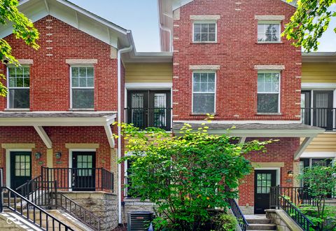 Photo of 1037 Reserve Way, Indianapolis, IN 46220 (MLS # 22106568)