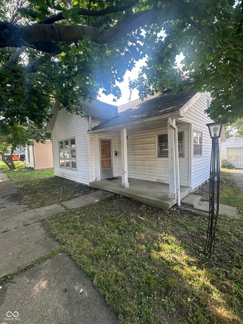 Photo of 622 W Central Avenue, Greensburg, IN 47240 (MLS # 22106865)