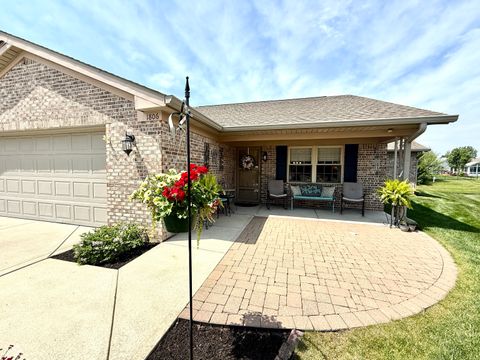 Photo of 1806 Vidalia Court, Greenwood, IN 46143 (MLS # 22097851)