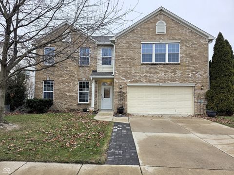 Photo of 1056 Woodfield Court, Greenwood, IN 46143 (MLS # 22076474)