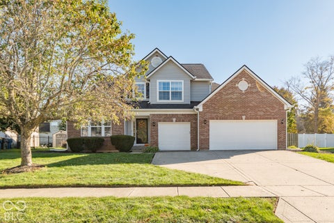 Photo of 1417 Royal Lake Drive, Indianapolis, IN 46228 (MLS # 22130402)