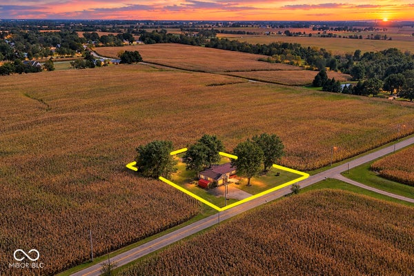 1211 N 450 W, BARGERSVILLE, IN 46106 - Image b0ee0f9be13e65e29dffee3f9bf85719/431708433