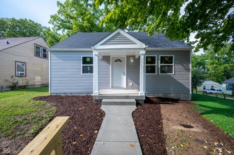 Photo of 1500 W 11th Street, Anderson, IN 46016 (MLS # 22117807)