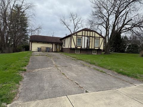 Photo of 800 Garden Avenue, Seymour, IN 47274 (MLS # 22092251)
