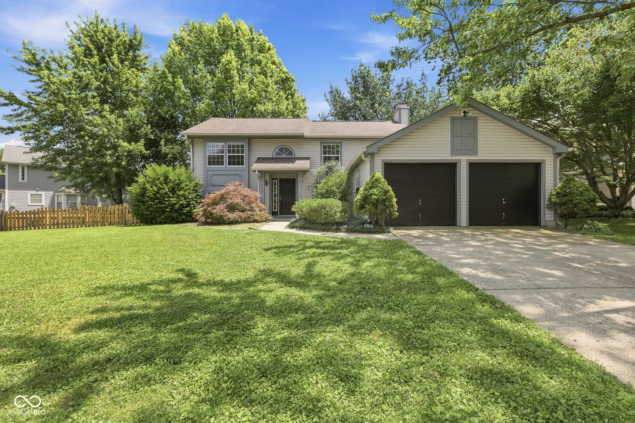 Photo 1 of 46 — 555 Hunters Trail, Greenwood, IN 46142