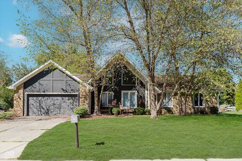 Photo of 8414 Gallant Fox Drive, Indianapolis, IN 46217 (MLS # 22095536)
