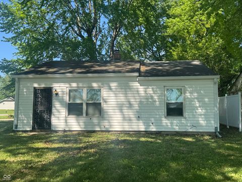 Photo of 5624 S Keystone Avenue, Indianapolis, IN 46227 (MLS # 22099399)