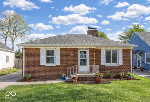 Photo of 5863 Kingsley Drive, Indianapolis, IN 46220 (MLS # 22082215)