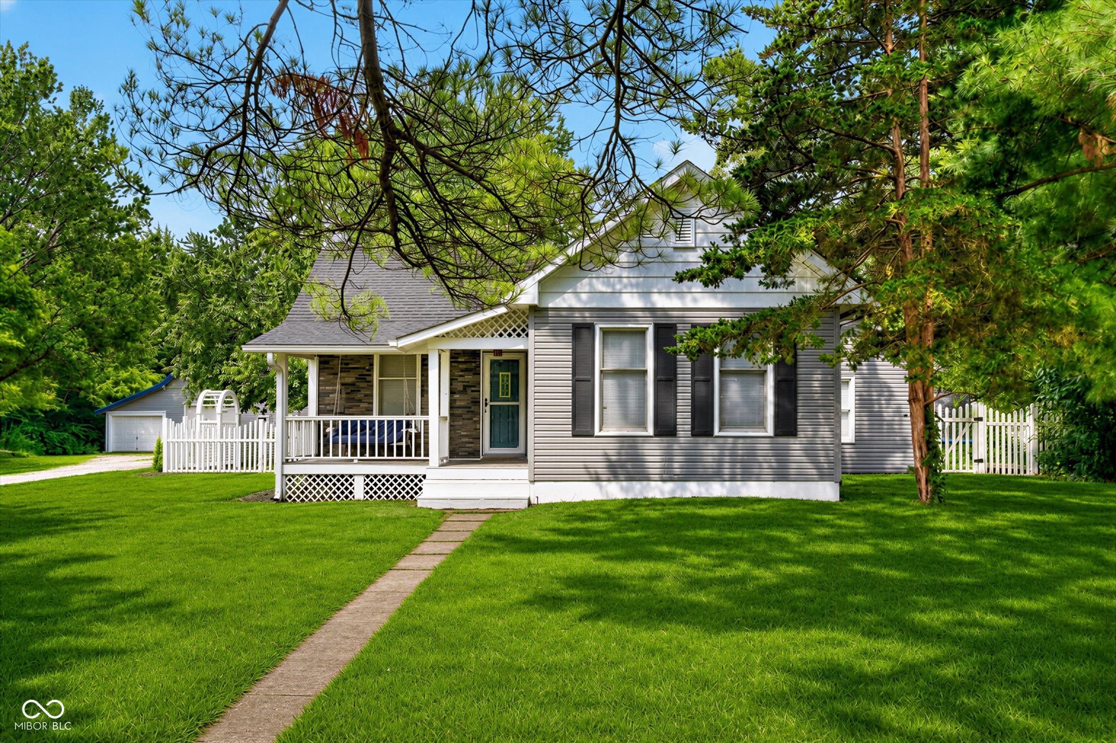 2917 E County Road 400 S