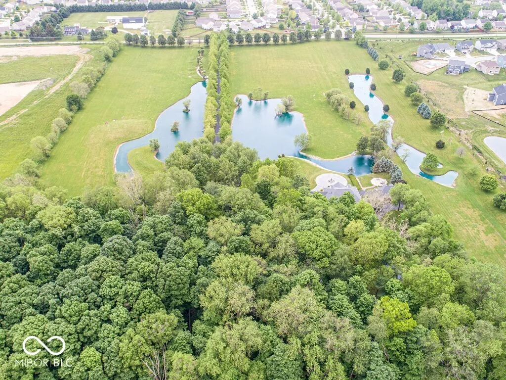 Noblesville, Indiana 46060, United States, 6 Bedrooms Bedrooms, ,5 BathroomsBathrooms,Residential,Active,258