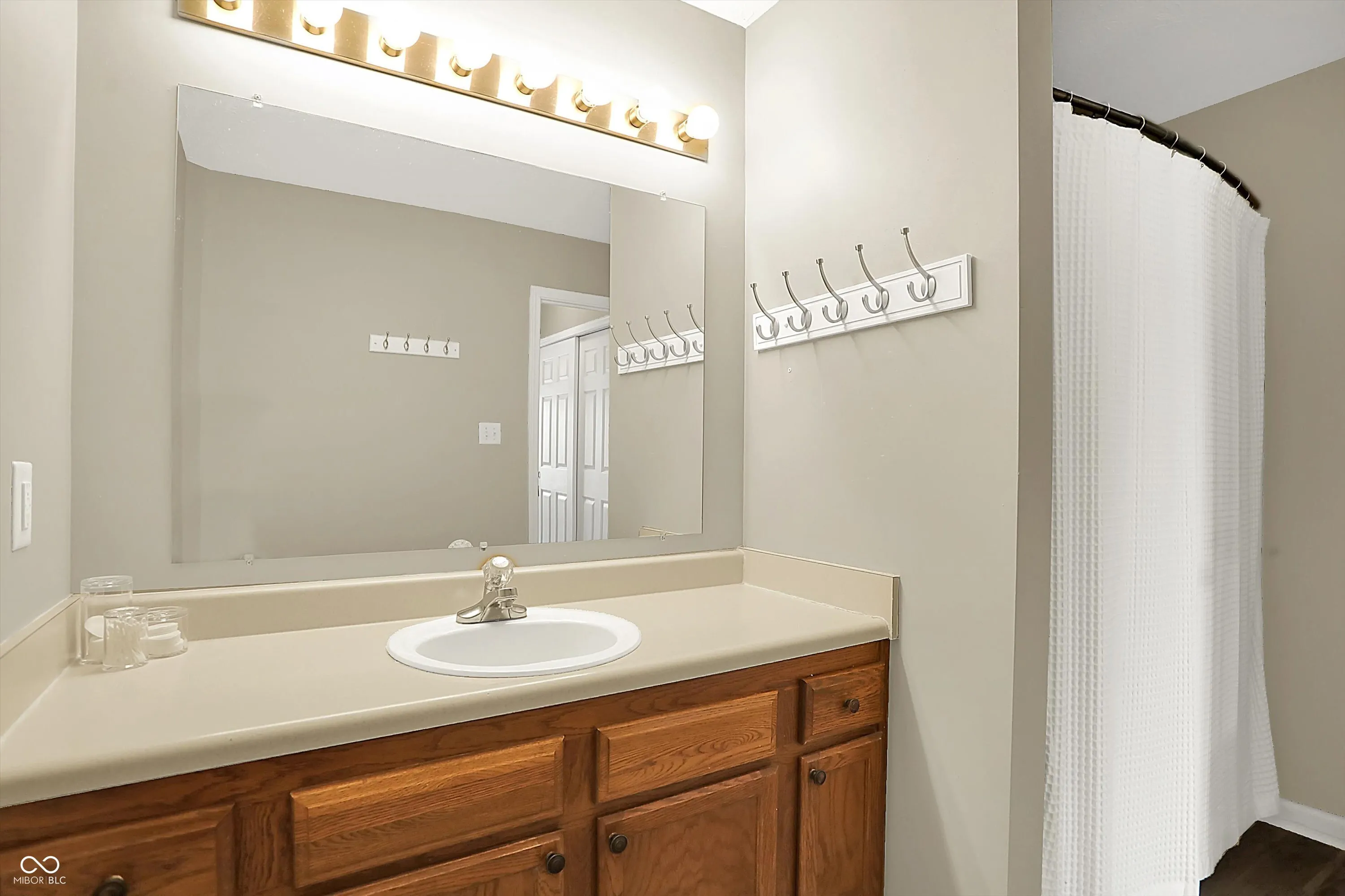 Noblesville, Indiana 46062, United States, 4 Bedrooms Bedrooms, ,3 BathroomsBathrooms,Residential,Pending,167088