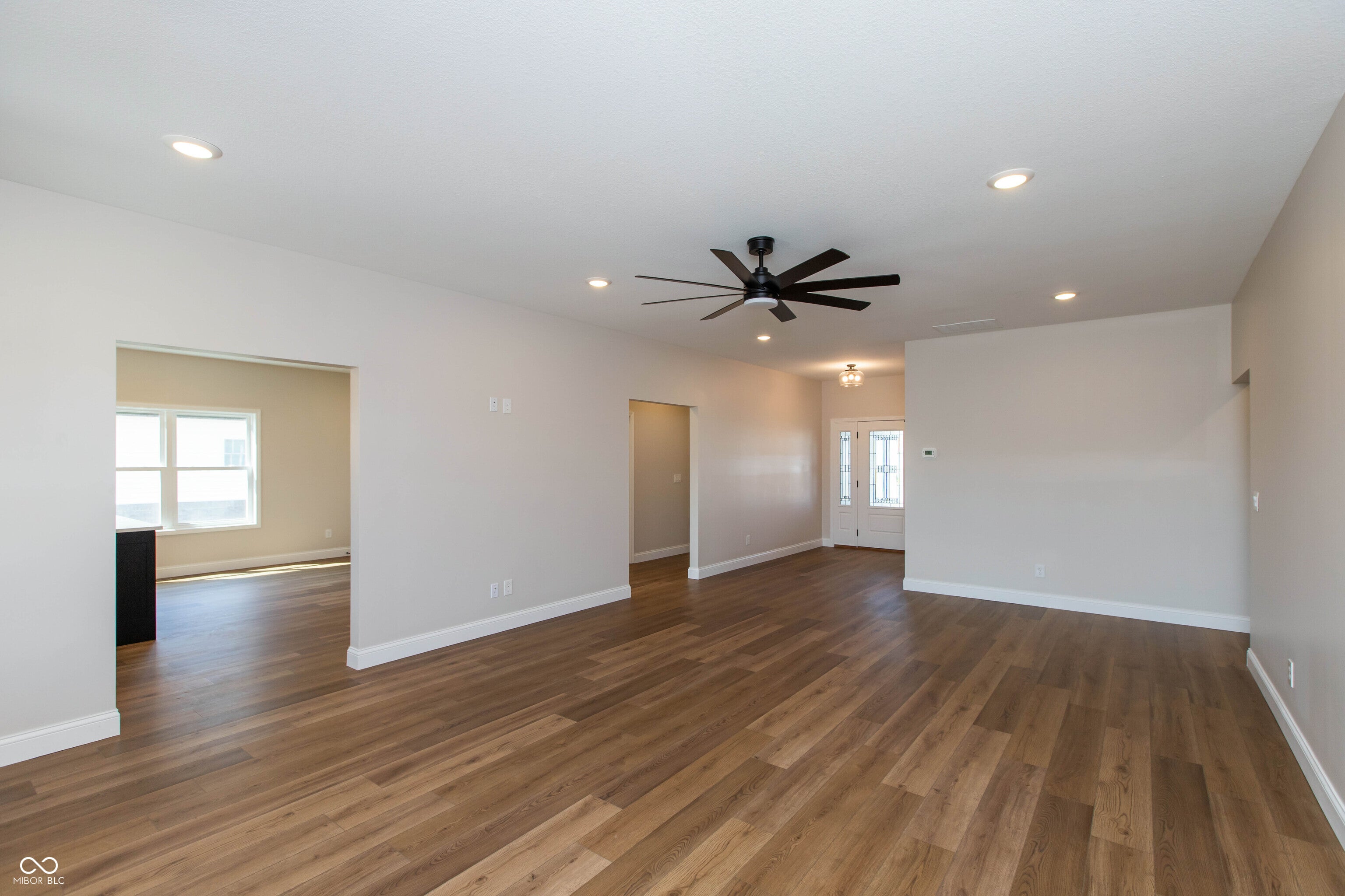 6982 Meadow Run