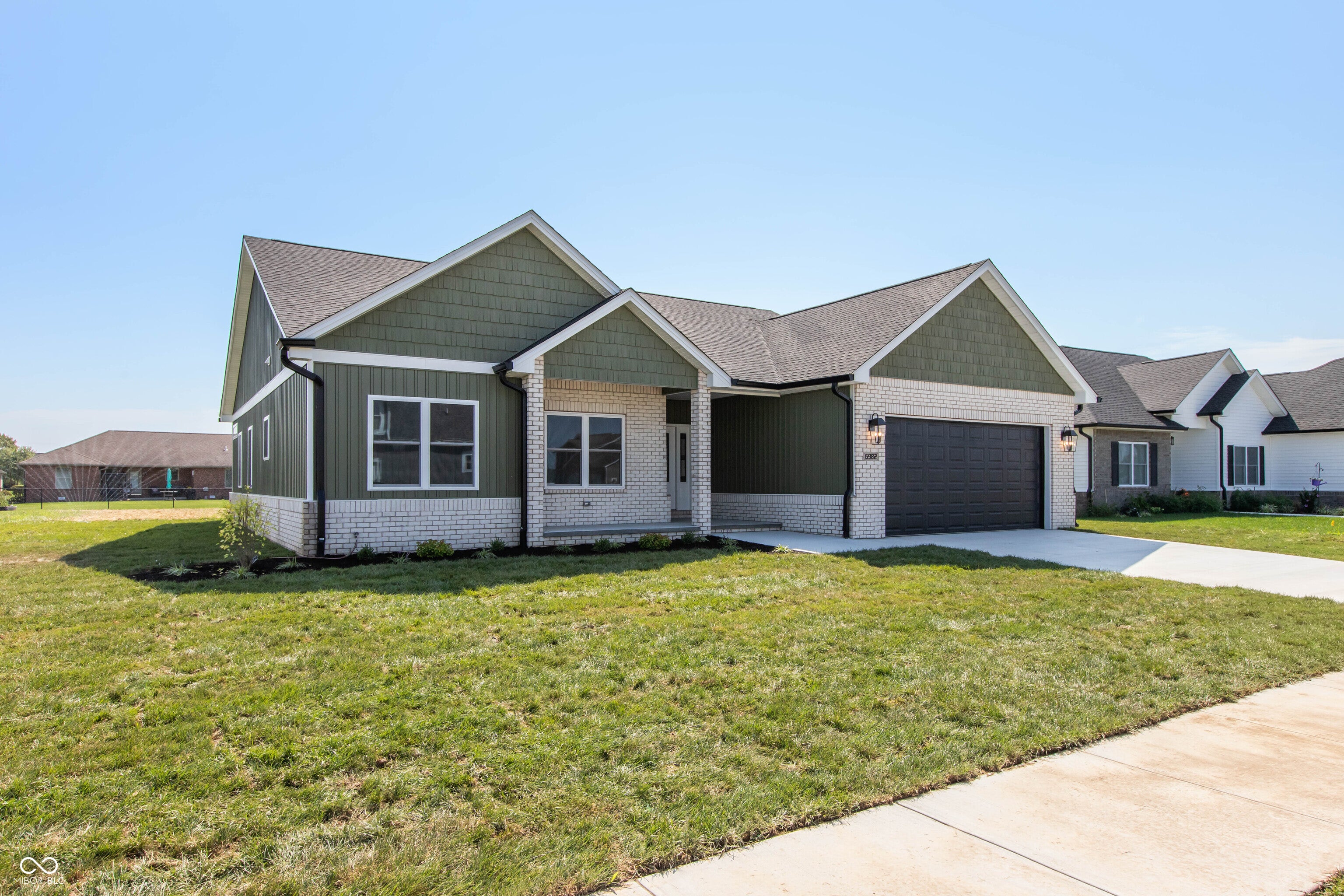6982 Meadow Run