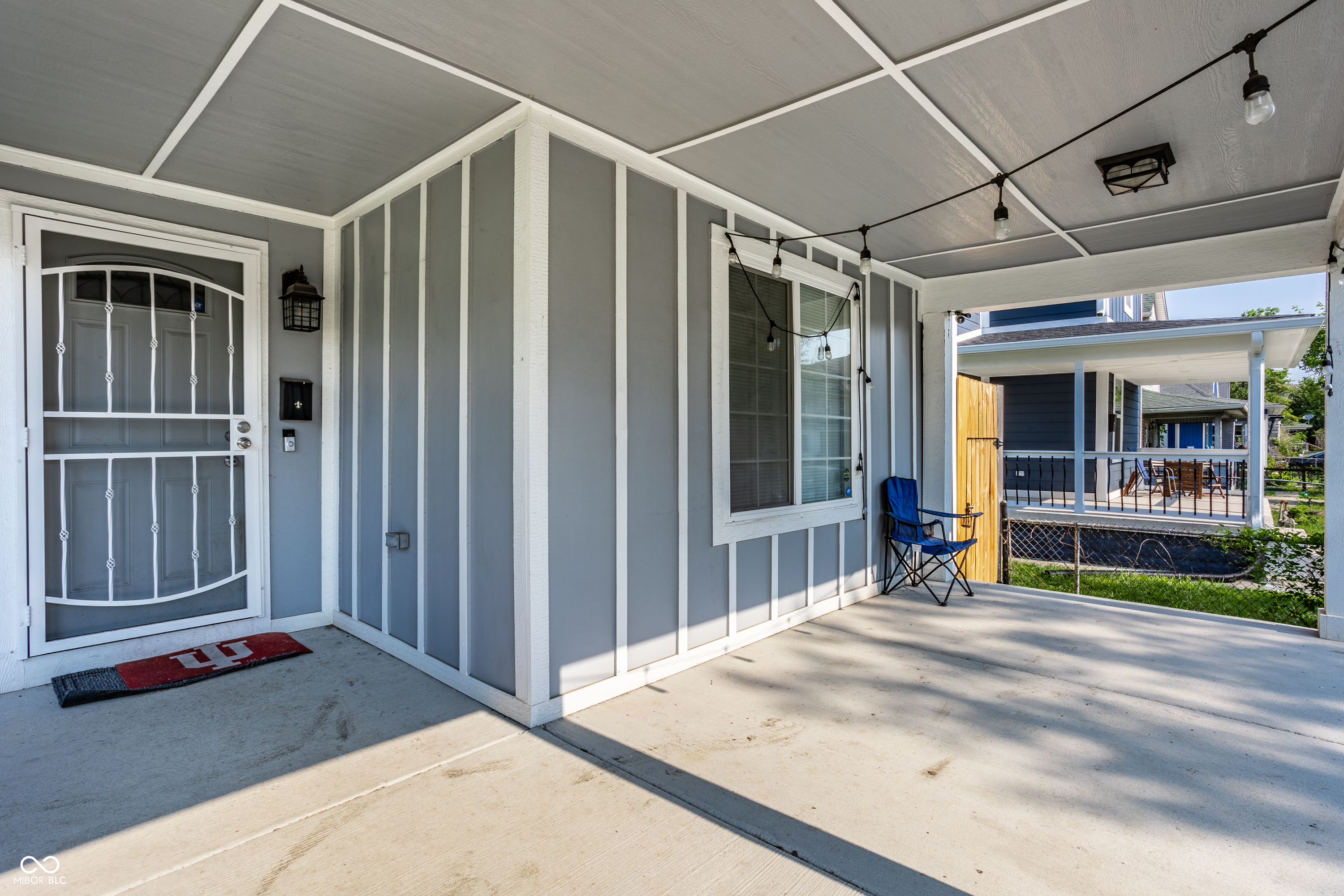 2302 N Kenwood Avenue