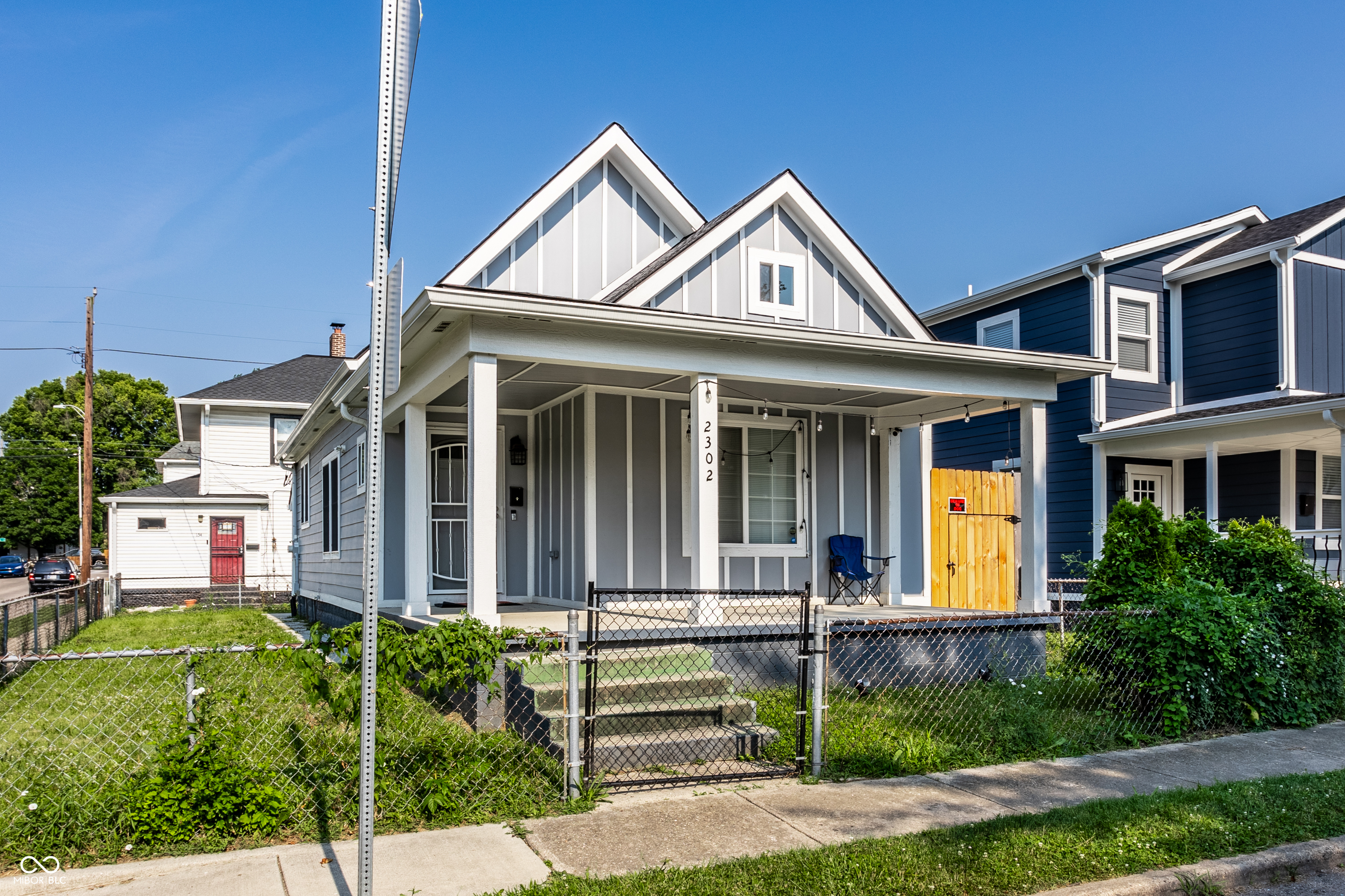 2302 N Kenwood Avenue