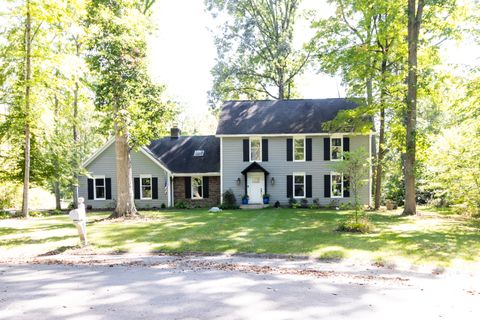 Photo of 1113 Foxglove Court, Zionsville, IN 46077 (MLS # 22065033)
