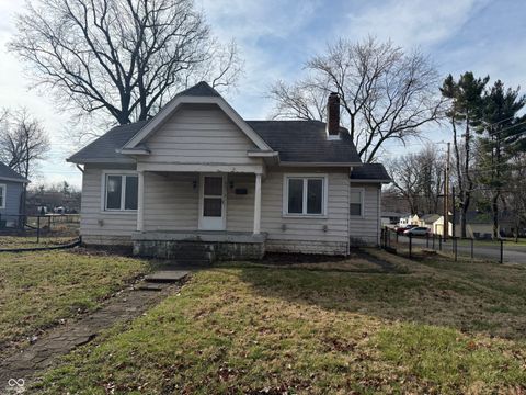 Photo of 801 E Markwood Avenue, Indianapolis, IN 46227 (MLS # 22087607)