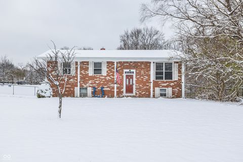 Photo of 7802 Fall Creek Road, Indianapolis, IN 46256 (MLS # 22074352)