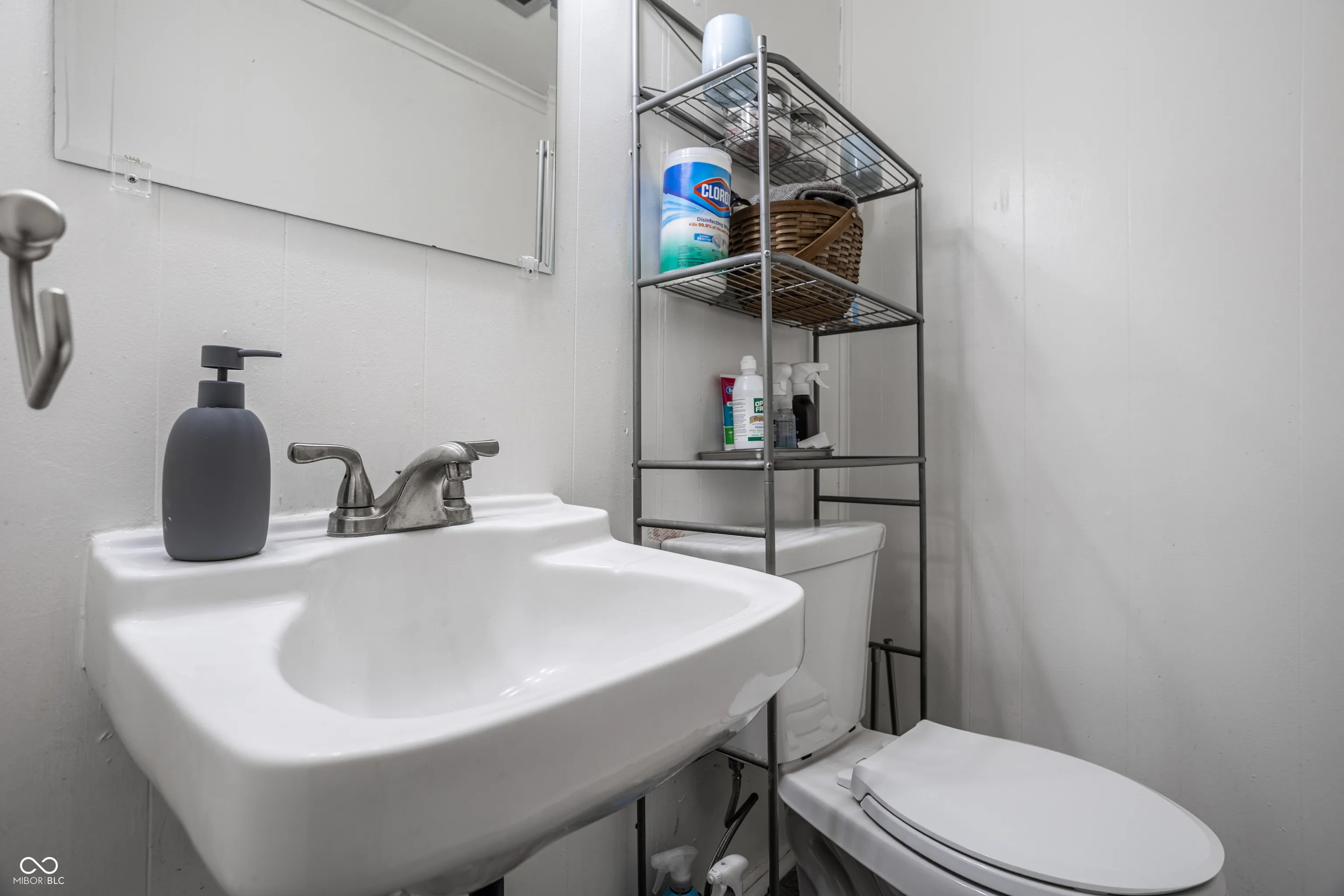 Indianapolis, Indiana 46256, United States, 3 Bedrooms Bedrooms, ,3 BathroomsBathrooms,Residential,Active,251129