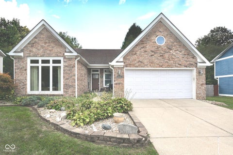 Photo of 5831 Dan Patch Drive, Indianapolis, IN 46237 (MLS # 22127165)