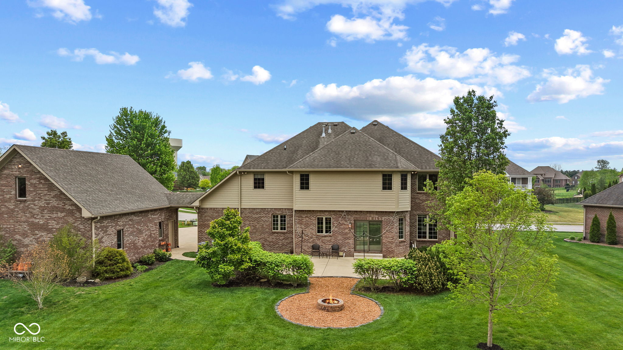 2418 Waterside Circle