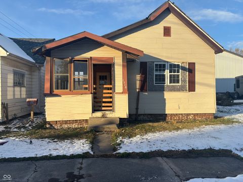 Photo of 1518 S G Street, Elwood, IN 46036 (MLS # 22073586)