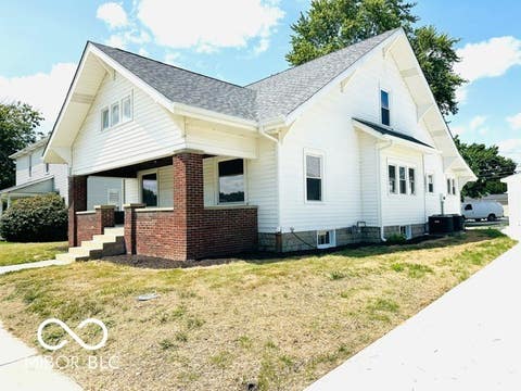 Photo of 710 W Main Street, Lebanon, IN 46052 (MLS # 22118989)