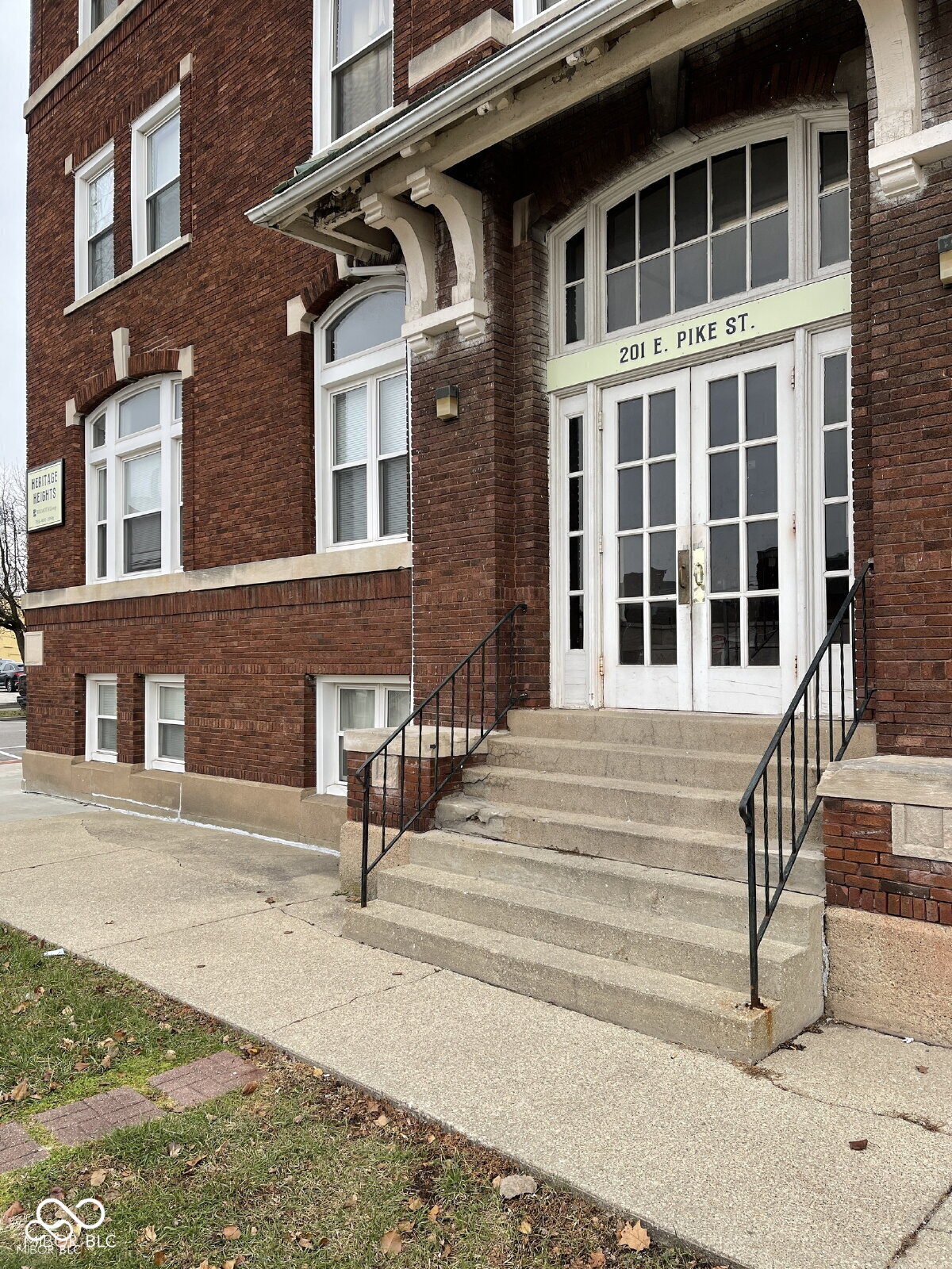 Photo 1 of 18 — 201 E Pike Street 104, Crawfordsville, IN 47933