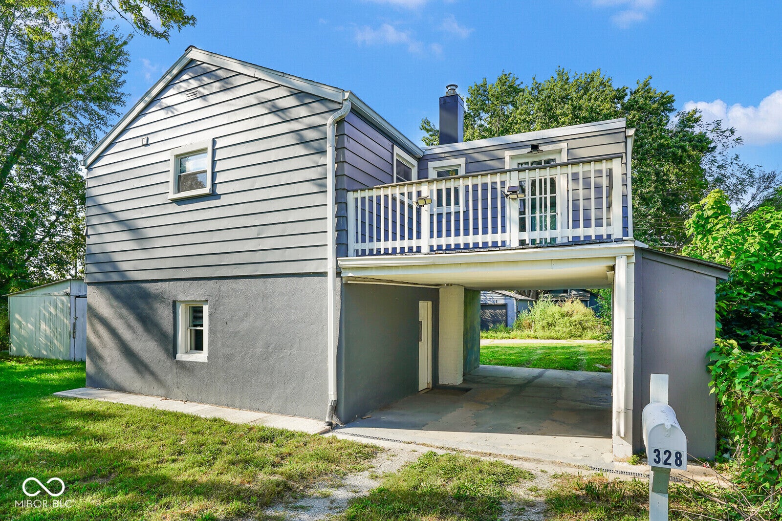 328 E 36th Street