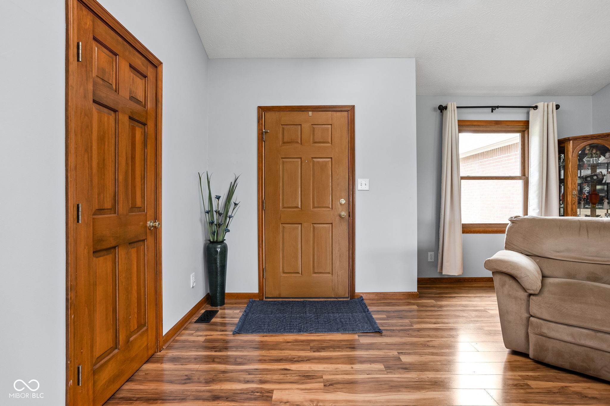 9159 E County Road 400 N
