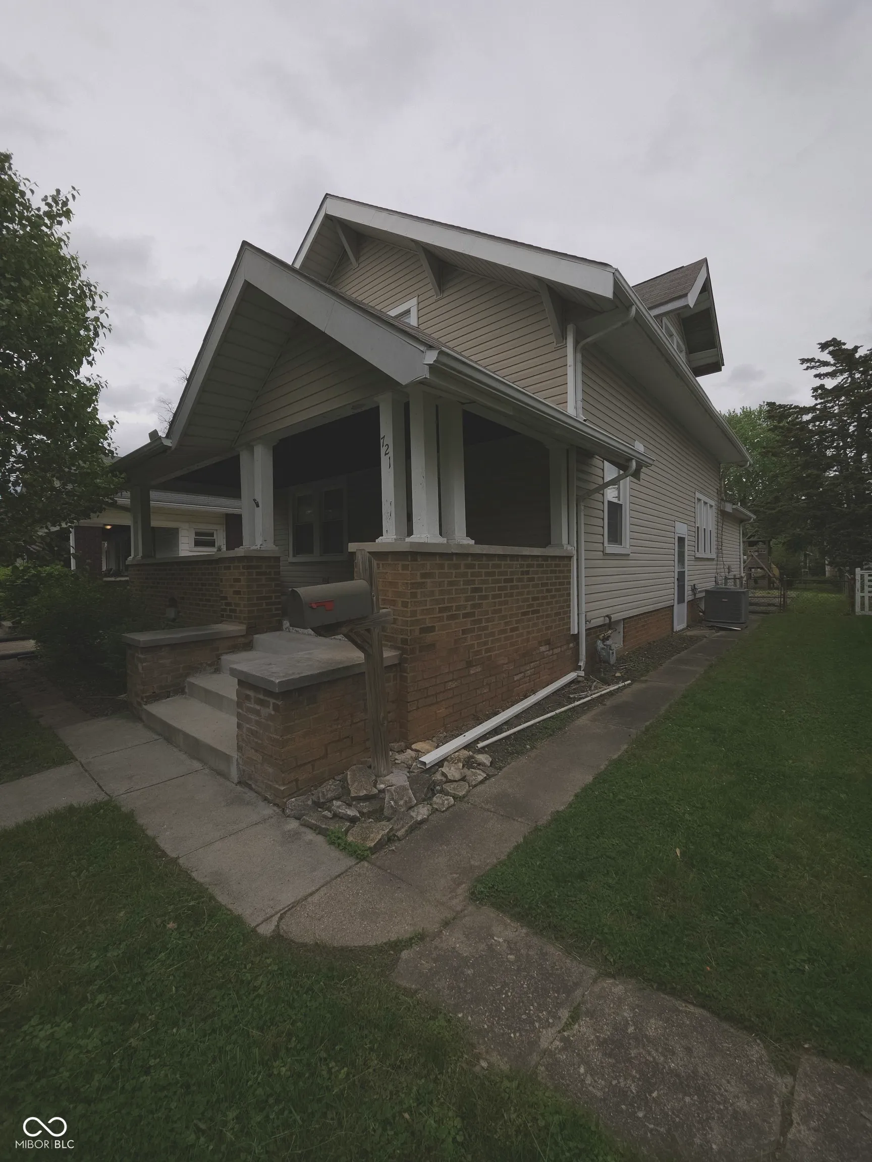 Indianapolis, Indiana 46201, United States, 3 Bedrooms Bedrooms, ,2 BathroomsBathrooms,Residential,Active,129759