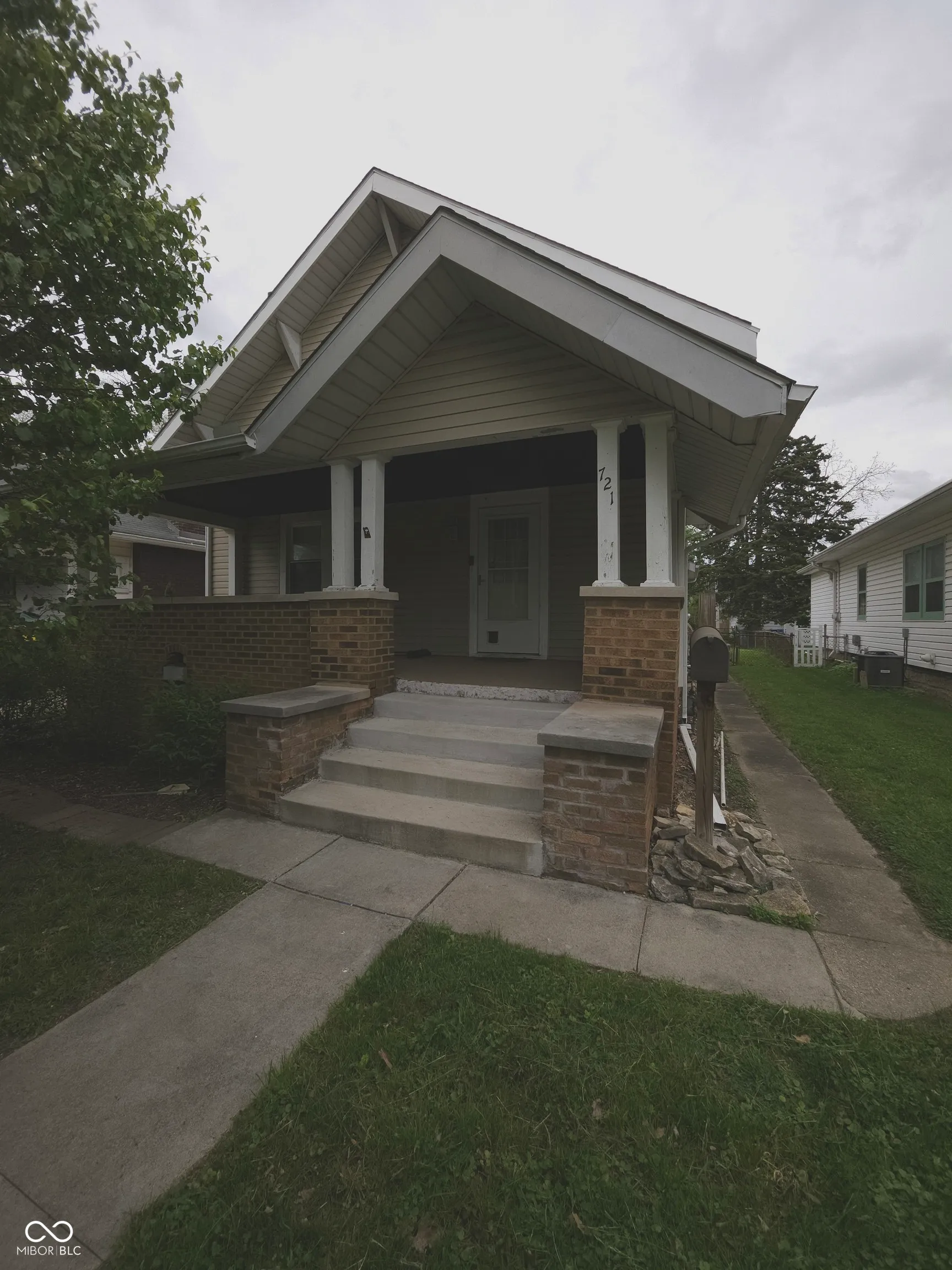 Indianapolis, Indiana 46201, United States, 3 Bedrooms Bedrooms, ,2 BathroomsBathrooms,Residential,Active,129759