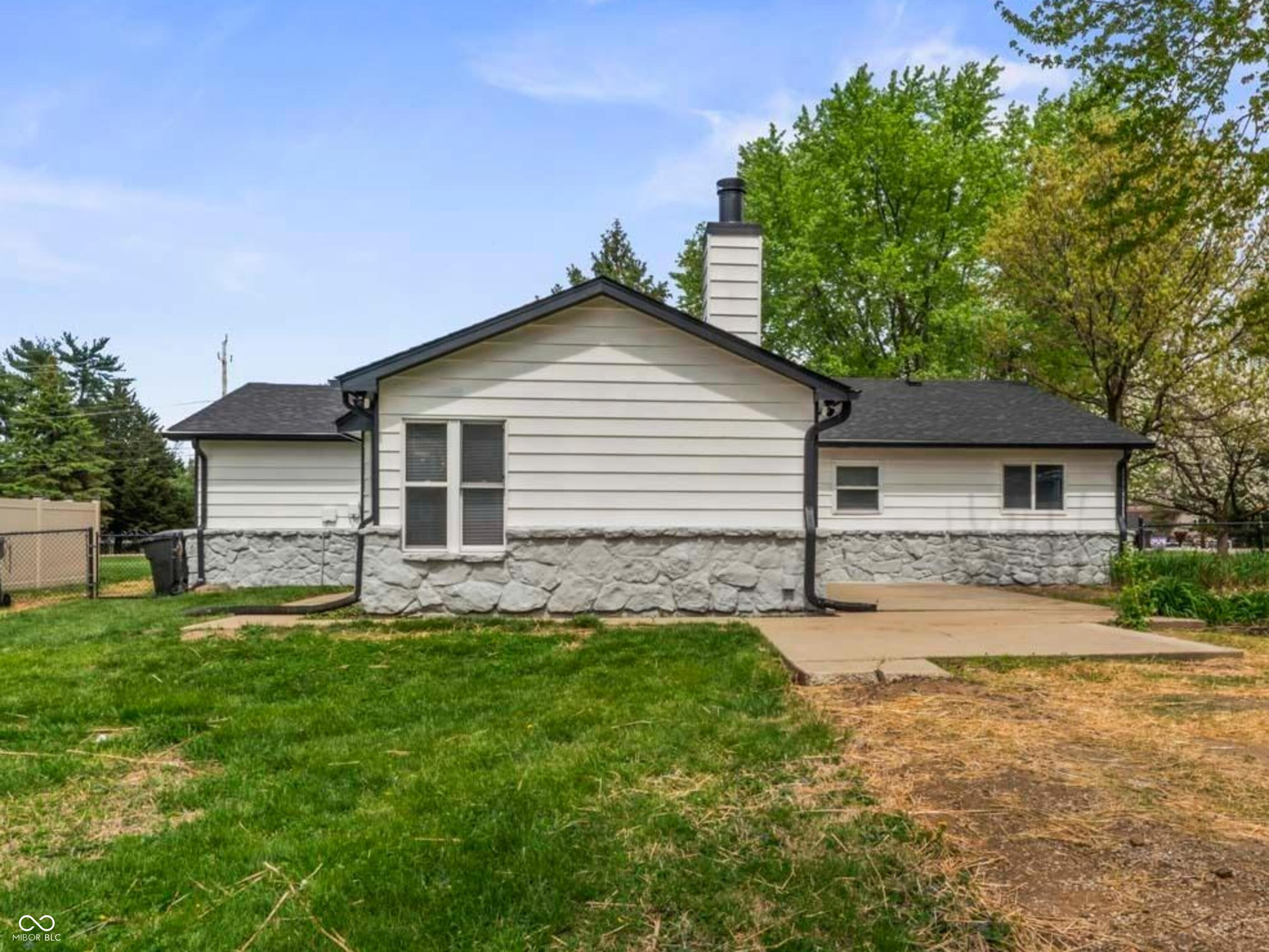 3611 E Southport Road