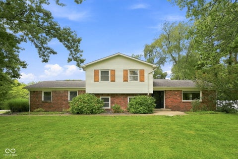 Photo of 7430 Little Oak Lane, Indianapolis, IN 46259 (MLS # 22123048)