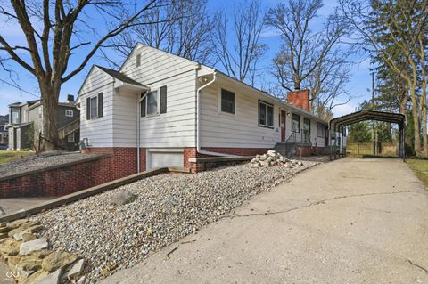 Photo of 305 John Street, Crawfordsville, IN 47933 (MLS # 22091233)