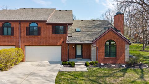 Photo of 9261 Golden Leaf Way, Indianapolis, IN 46260 (MLS # 22094704)