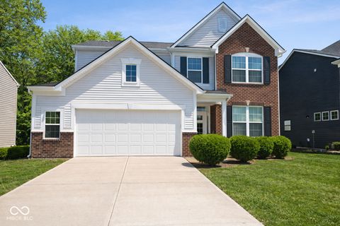 Photo of 8332 Welder Place, Indianapolis, IN 46237 (MLS # 22095944)
